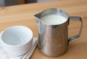 How to steam milk for a latte at home?