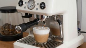 Best Espresso Machine for Making Lattes