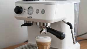 Best Latte Machine with Grinder