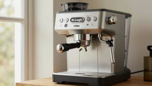 De Longhi 15 Bar Pump Espresso Maker