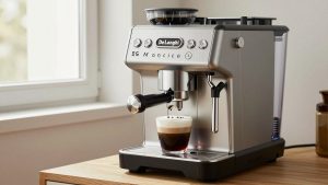 De Longhi Magnifica Xs Fully Automatic Espresso and Cappuccino Machine